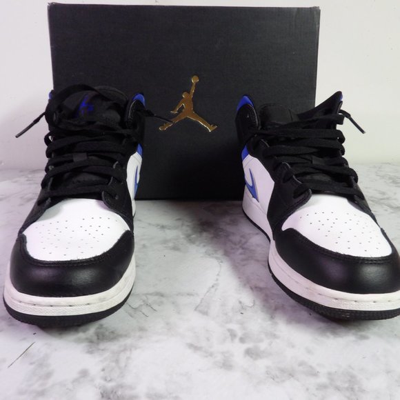 Nike Air Jordan 1 Mid GS Tennis Shoe - Picture 4 of 6